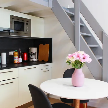 Apartment Lofty - Massena Sq - 5 Min Walk *